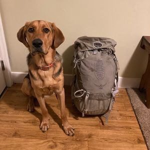 Osprey aura 65L pack with rain cover included